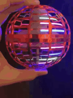 Flynova Pro – Flying Spinner Ball لعبة الكرة الطائرة